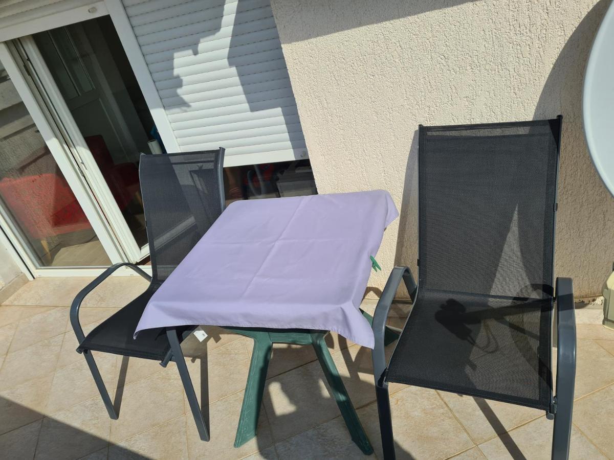 Appartamento Milka Zara Esterno foto