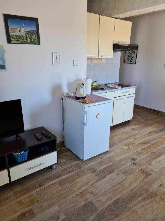 Appartamento Milka Zara Esterno foto